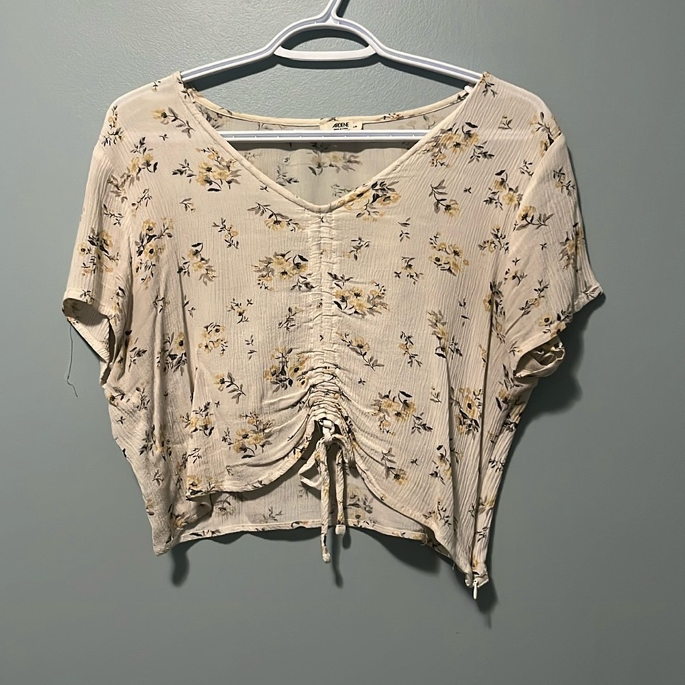 Cropped White T-shirt